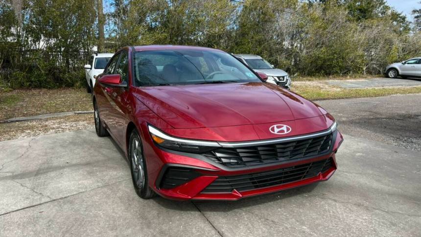 2024 Hyundai Elantra SEL — Sedan — 15,969 mi — Gainesville, FL