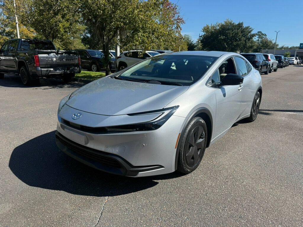 2025 Toyota Prius LE — Hatchback — 1,624 mi — Gainesville, FL