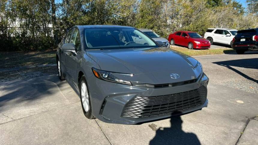 2025 Toyota Camry LE — Sedan — 4,255 mi — Gainesville, FL