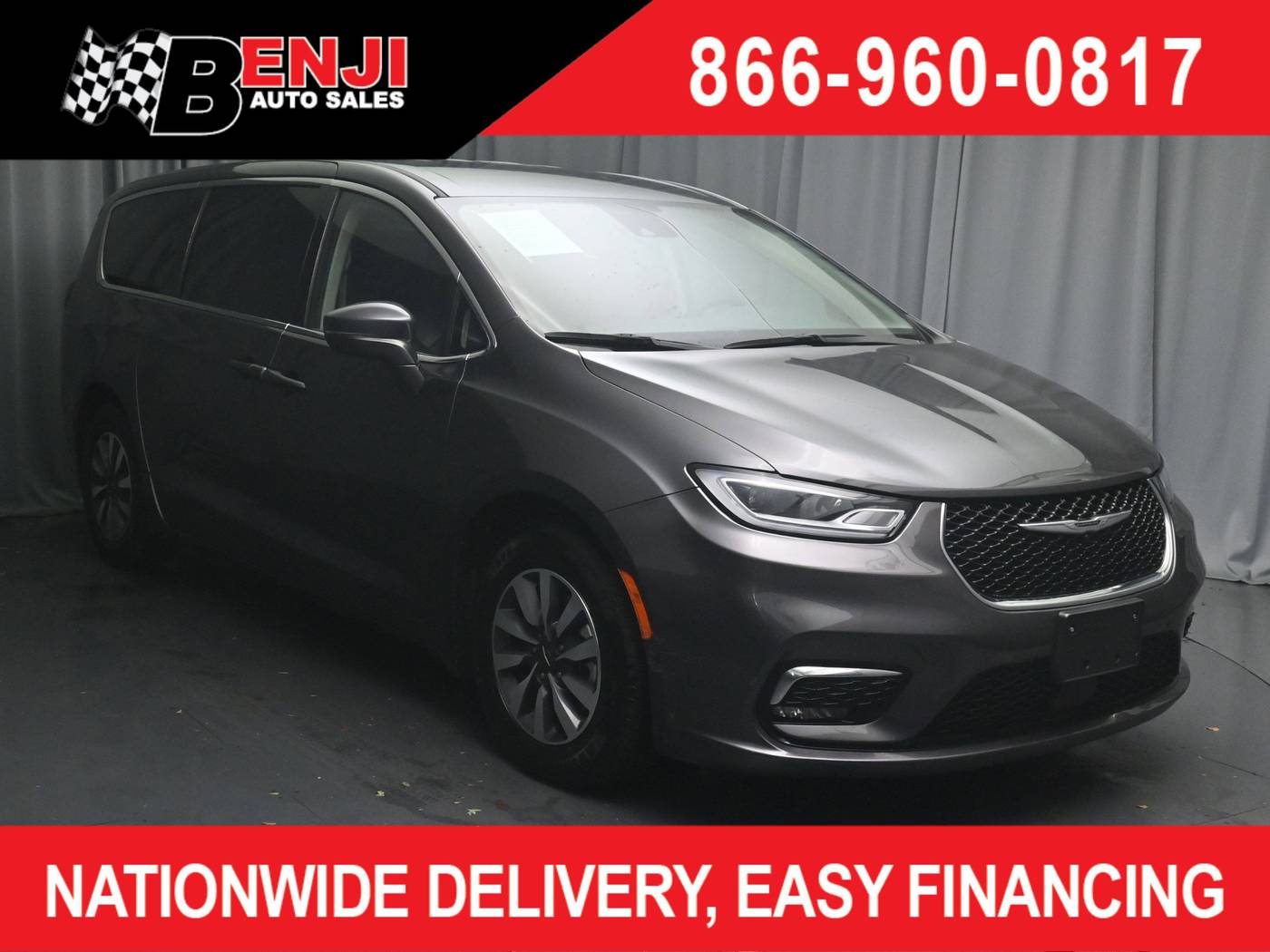 2022 Chrysler Pacifica Hybrid Touring L — Minivan — 74,999 mi — Orlando, FL