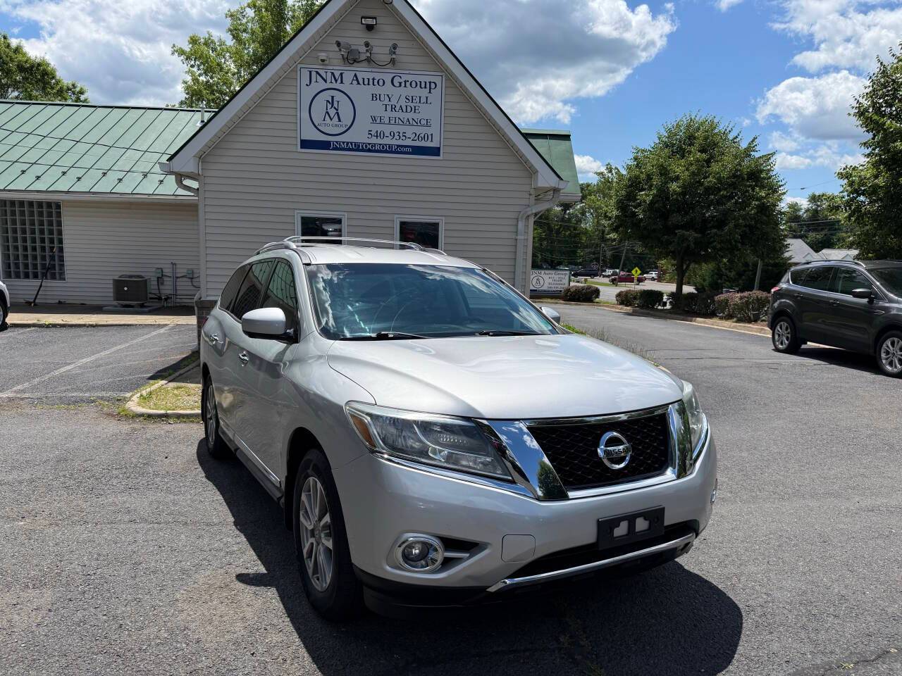 2015 Nissan Pathfinder SL — SUV — 106,225 mi — Warrenton, VA