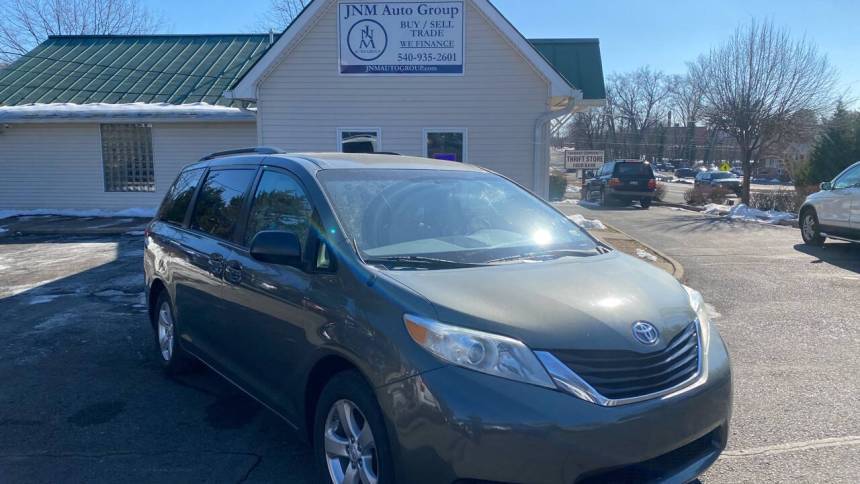 2011 Toyota Sienna LE — Minivan — 153,630 mi — Warrenton, VA