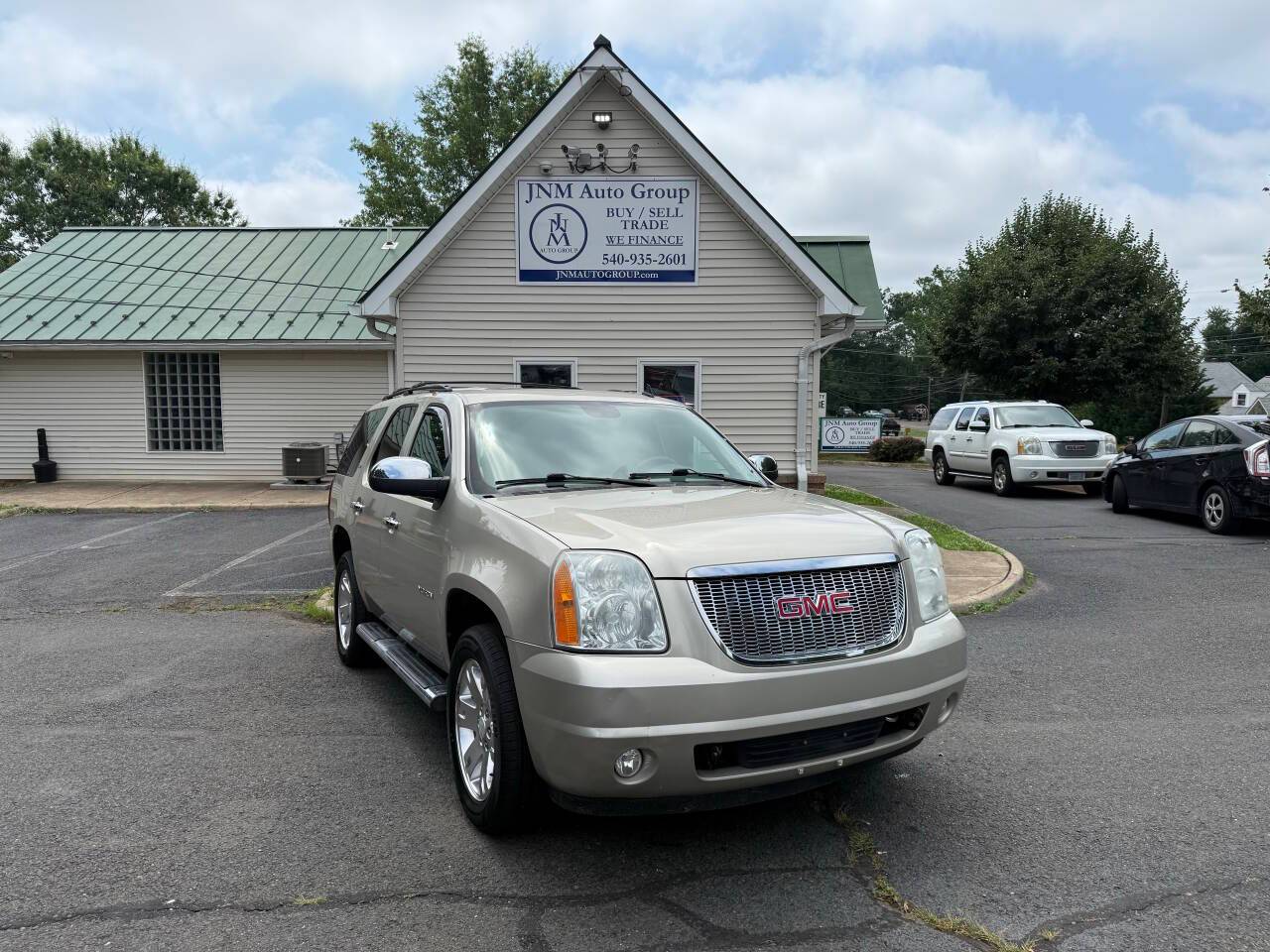 2013 GMC Yukon SLT — SUV — 128,320 mi — Warrenton, VA