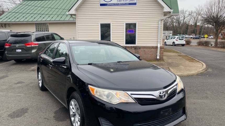 2014 Toyota Camry LE — Sedan — 91,919 mi — Warrenton, VA