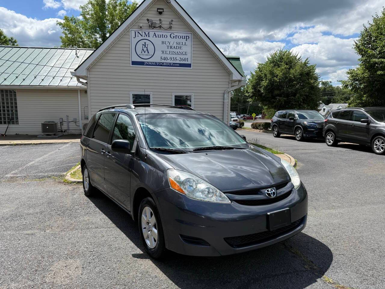 2006 Toyota Sienna LE — Minivan — 111,432 mi — Warrenton, VA