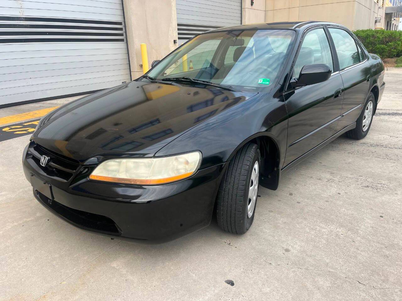 2000 Honda Accord DX — Sedan — 53,870 mi — Alexandria, VA