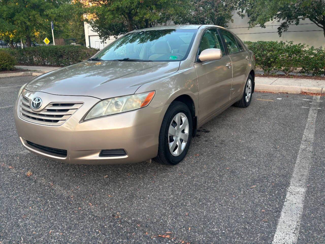 2008 Toyota Camry LE — Sedan — 85,672 mi — Alexandria, VA