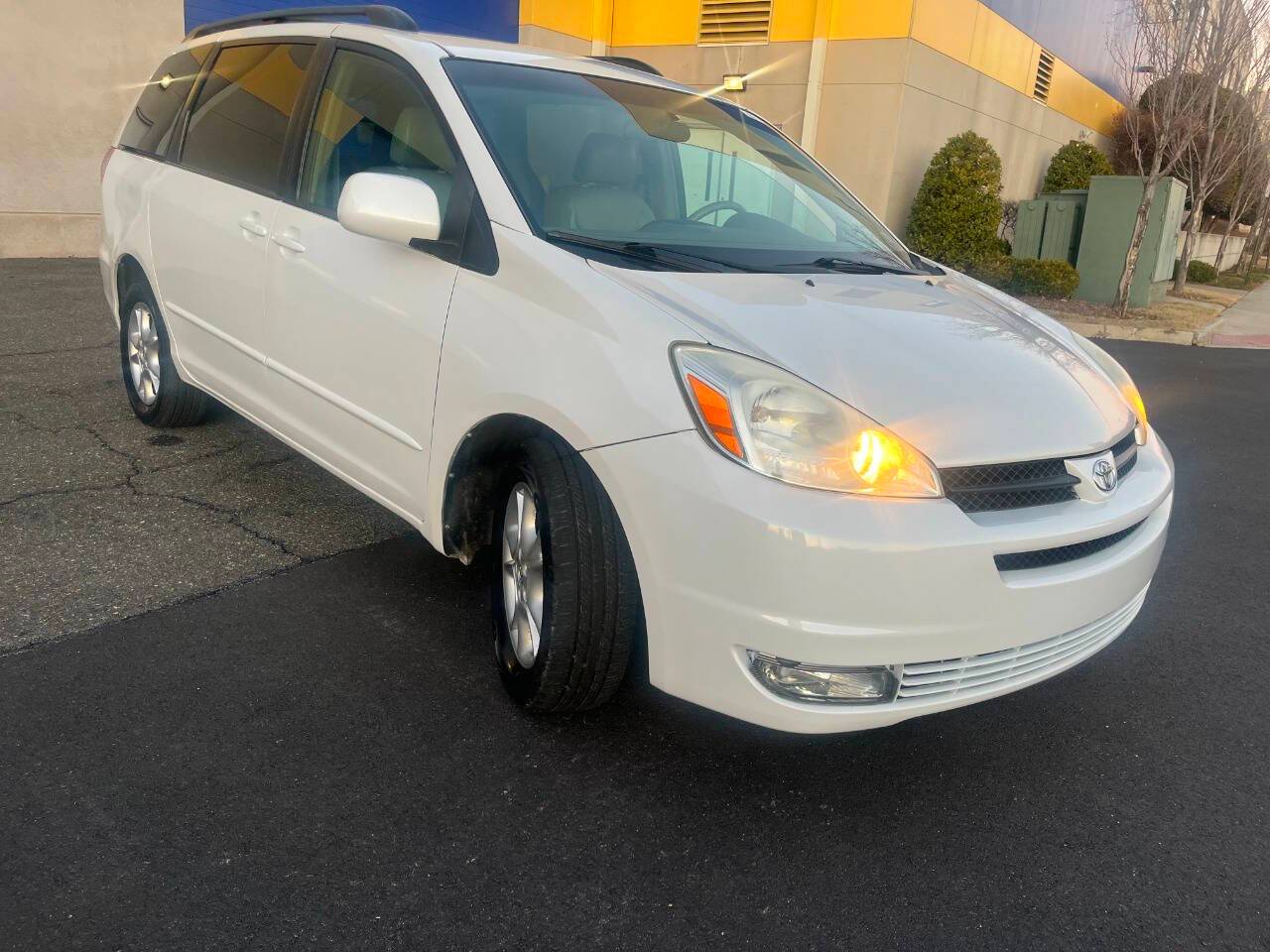 2004 Toyota Sienna XLE Limited
