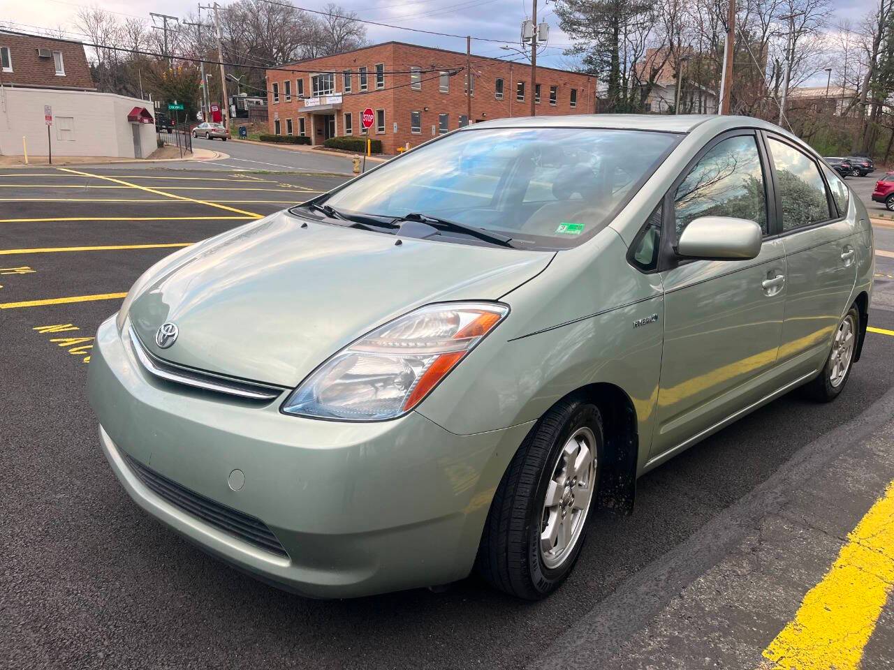 2009 Toyota Prius Base — Sedan — 105,021 mi — Alexandria, VA