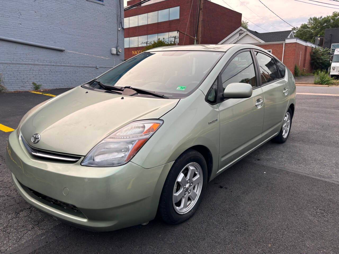 2007 Toyota Prius Base — Sedan — 155,520 mi — Alexandria, VA