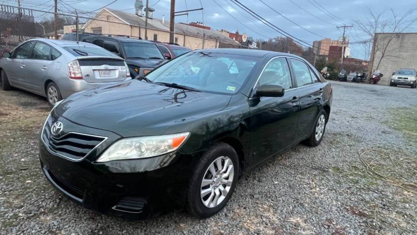 2011 Toyota Camry LE — Sedan — 106,979 mi — Alexandria, VA