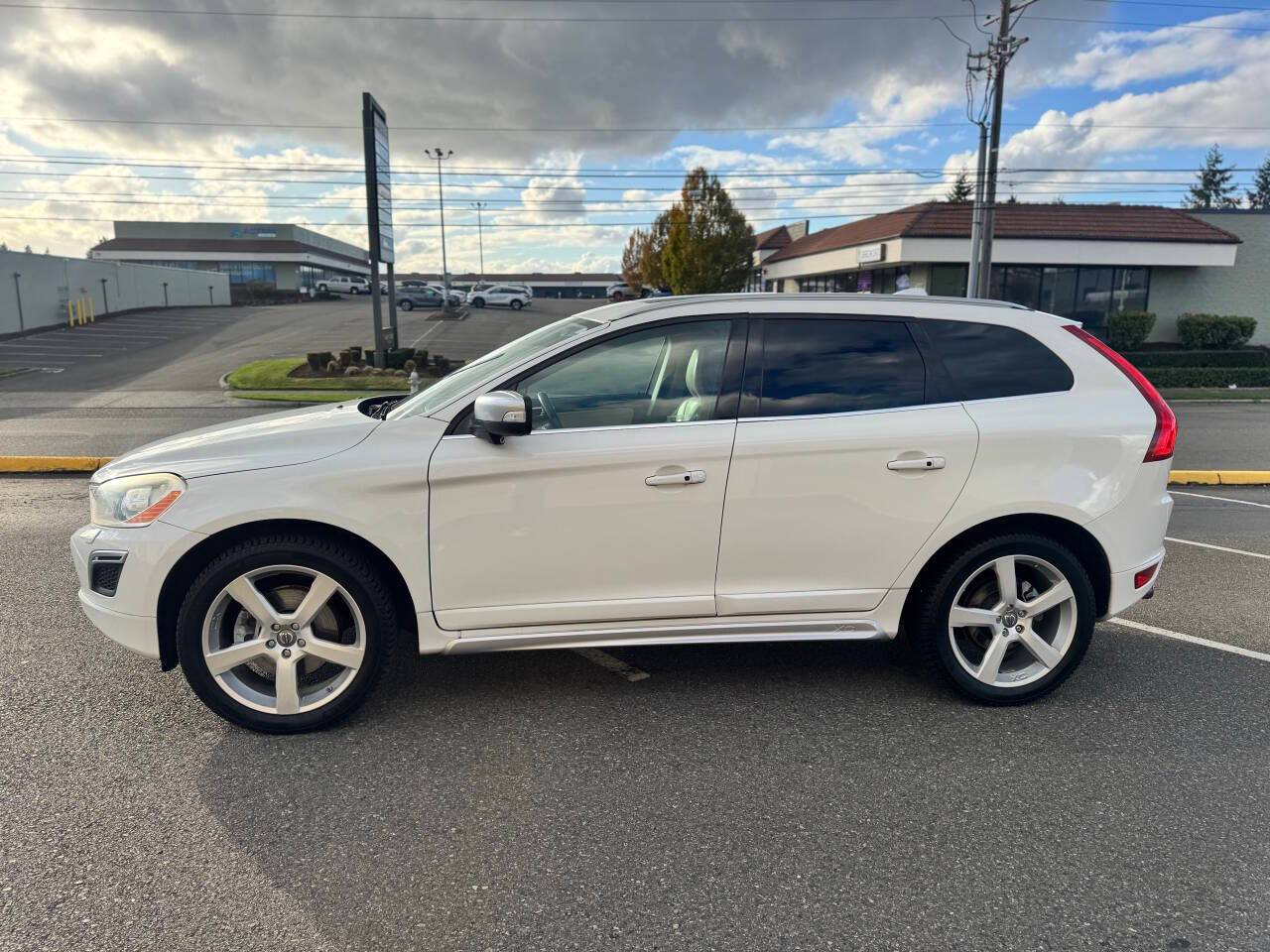 2012 Volvo XC60 3.0L R-Design — SUV — 100,124 mi — Tacoma, WA