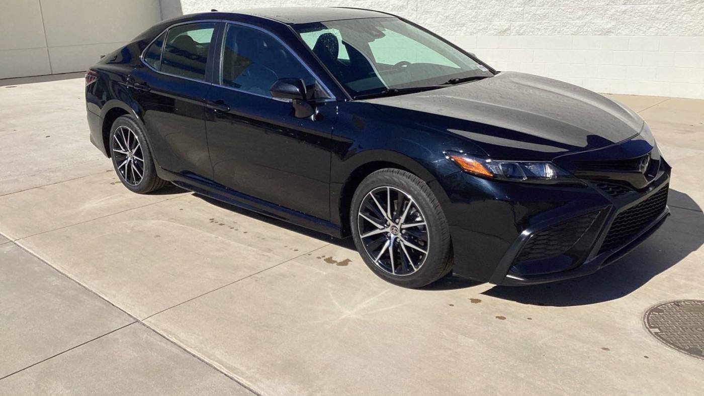 2022 Toyota Camry SE — Sedan — 63,769 mi — Morrisville, NC