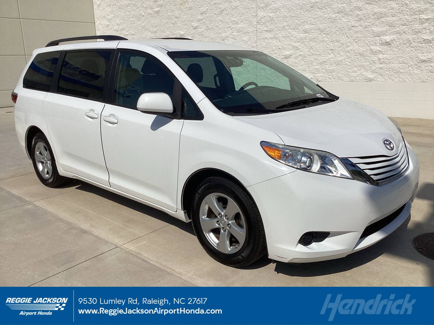 2017 Toyota Sienna LE — Minivan — 94,247 mi — Morrisville, NC