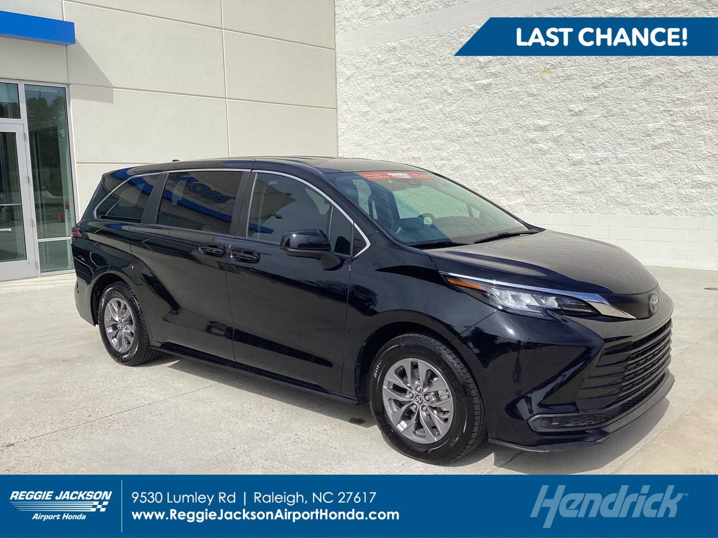 2021 Toyota Sienna LE — Minivan — 75,140 mi — Morrisville, NC