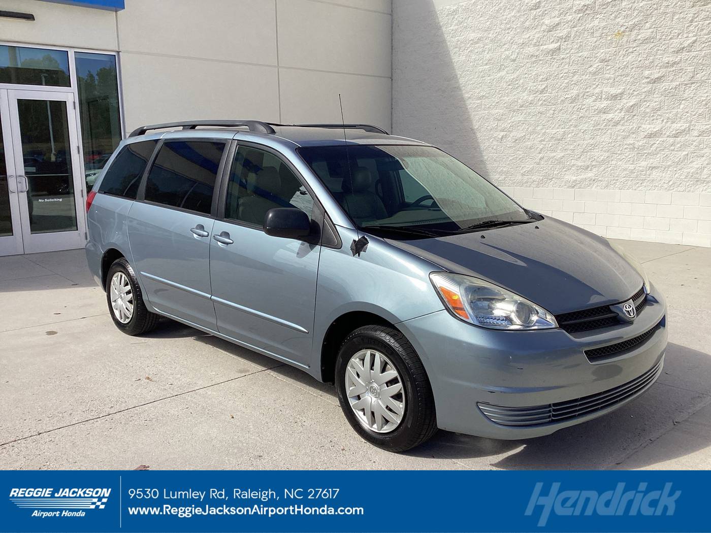 2004 Toyota Sienna LE — Minivan — 161,293 mi — Morrisville, NC
