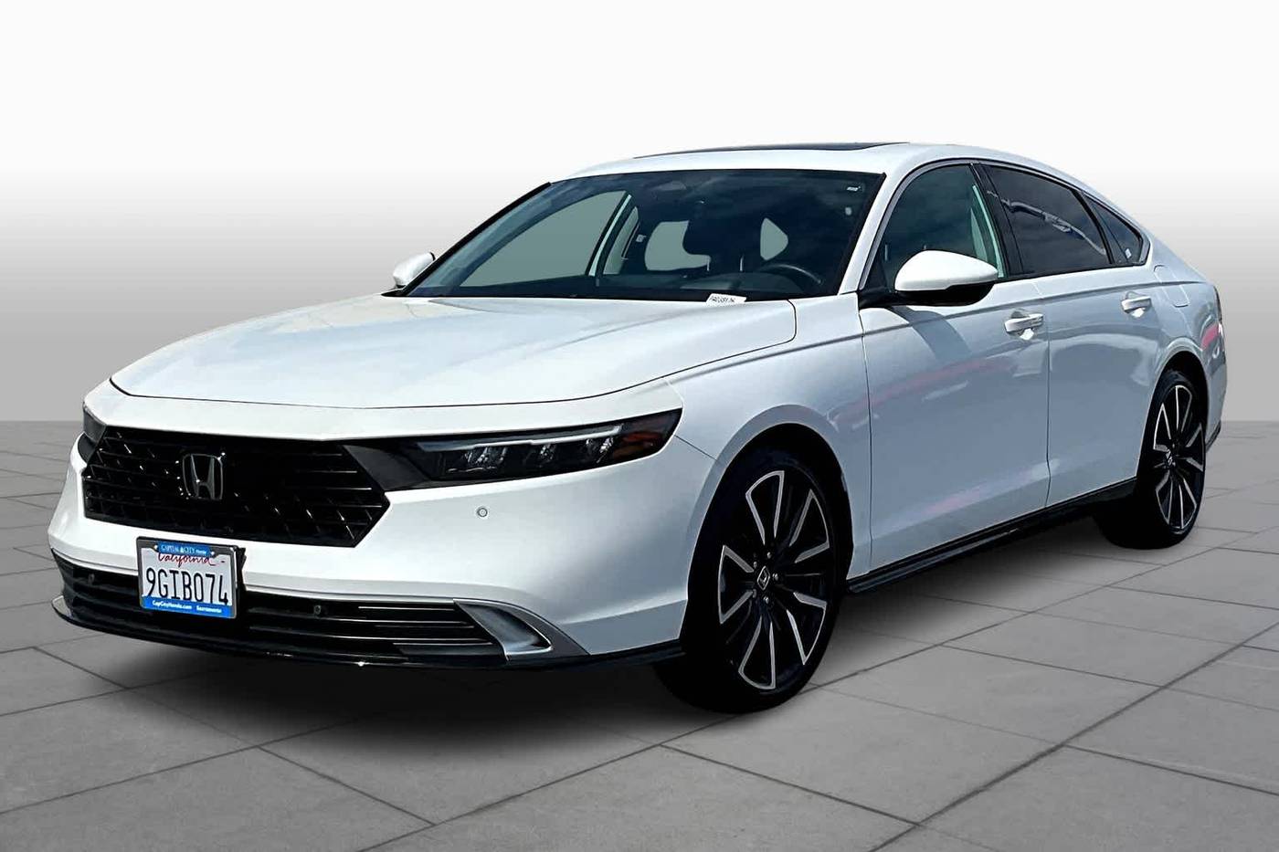 2023 Honda Accord Hybrid Touring — Sedan — 4,172 mi — Sacramento, CA