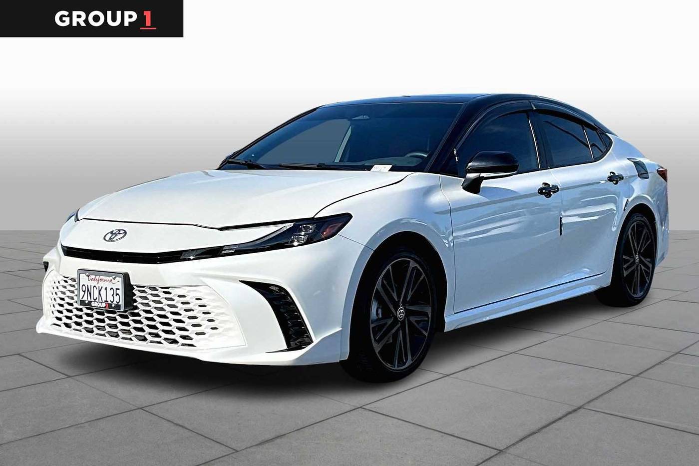 2025 Toyota Camry Hybrid XSE — Sedan — 33,900 mi — Sacramento, CA
