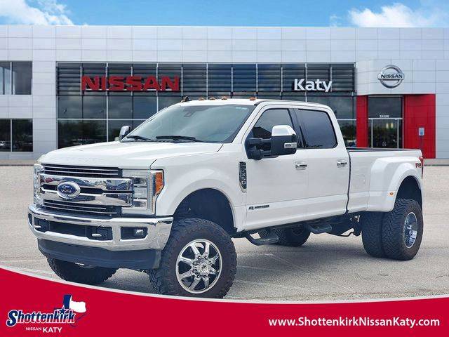 2019 Ford Super Duty F-350 Lariat — Pickup Truck — 120,197 mi — Katy, TX