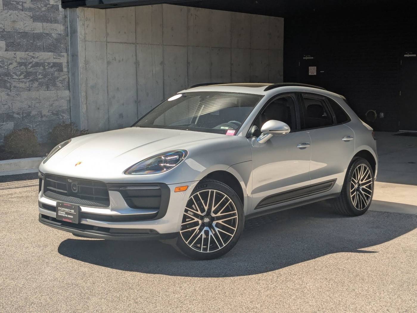 2022 Porsche Macan Standard — SUV — 37,754 mi — Cockeysville, MD