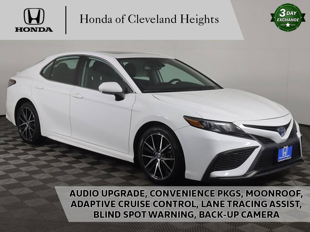 2022 Toyota Camry Hybrid SE — Sedan — 40,755 mi — Cleveland Heights, OH