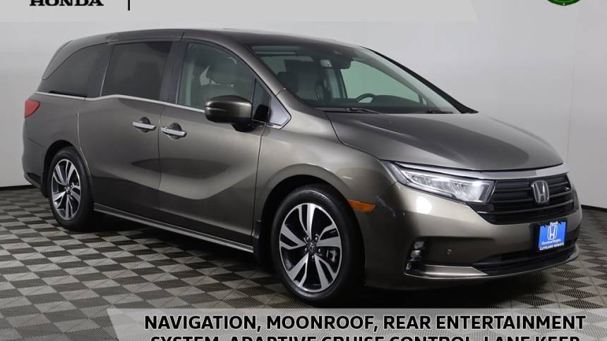 2022 Honda Odyssey Touring — Minivan — 31,031 mi — Cleveland Heights, OH