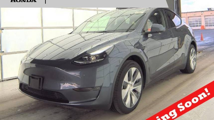 2023 Tesla Model Y Long Range — SUV — 18,979 mi — Cleveland Heights, OH