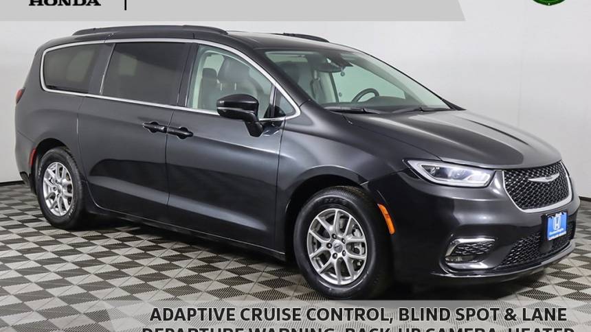 2022 Chrysler Pacifica Touring L — Minivan — 68,205 mi — Cleveland Heights, OH
