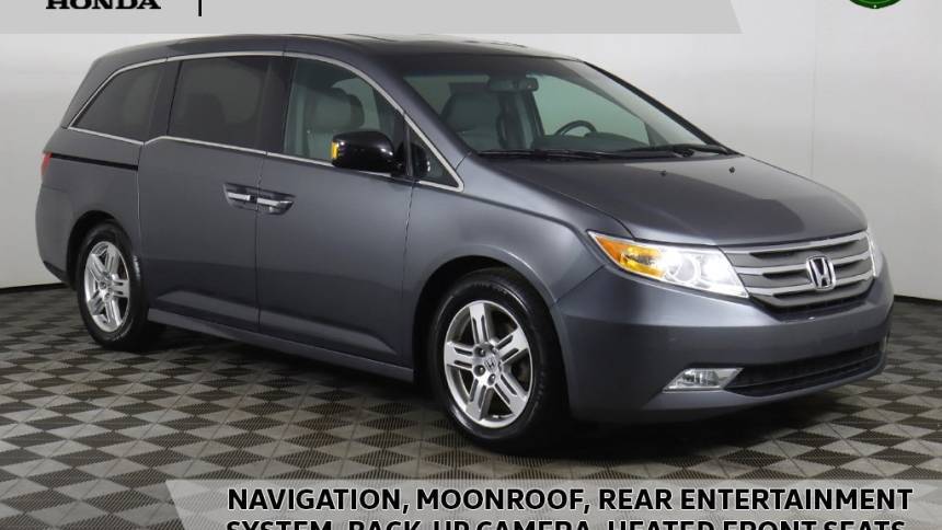 2013 Honda Odyssey Touring — Minivan — 143,352 mi — Cleveland Heights, OH