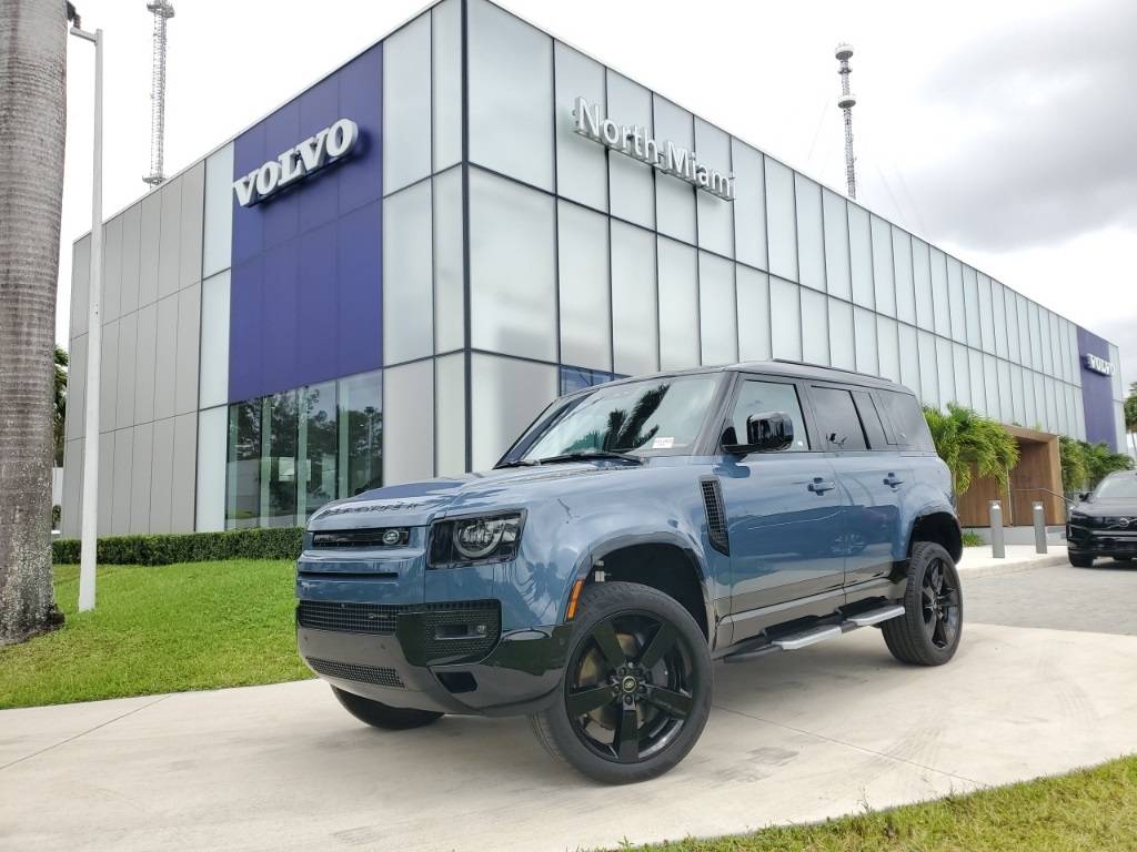 2023 Land Rover Defender X-Dynamic SE — SUV — 21,538 mi — Miami, FL