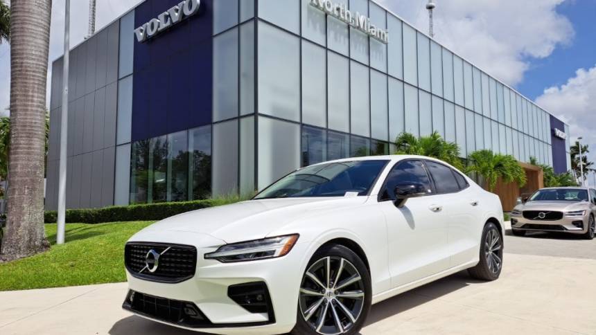 2021 Volvo S60 T5 Momentum