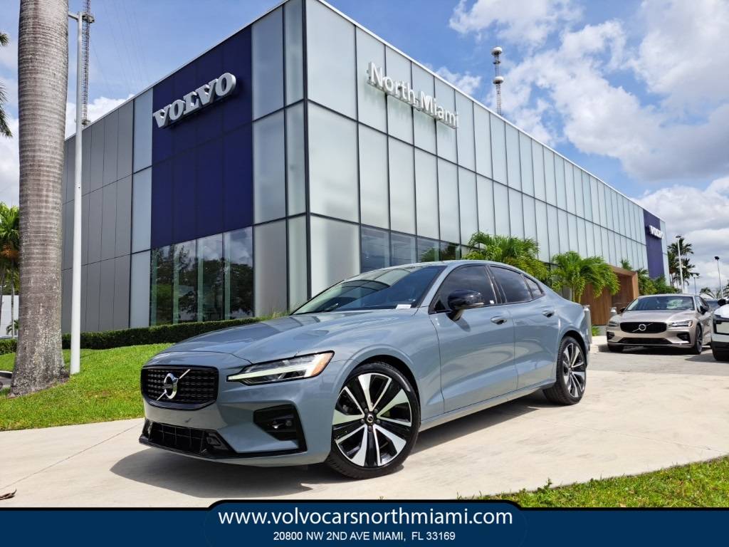 2022 Volvo S60 Momentum — Sedan — 33,984 mi — Miami, FL