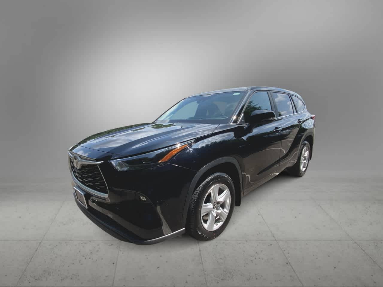 2023 Toyota Highlander LE — SUV — 31,884 mi — Freehold, NJ
