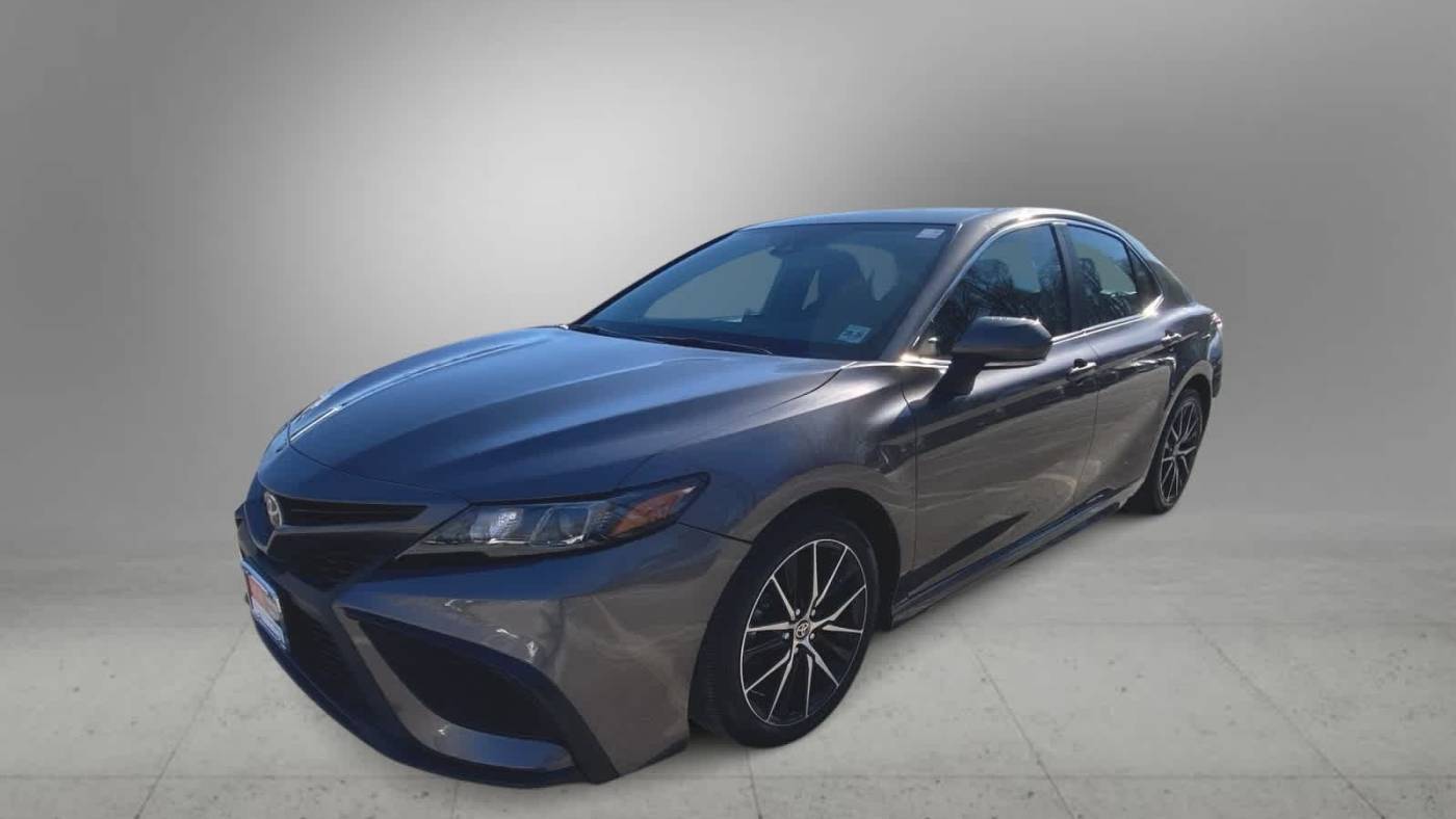 2022 Toyota Camry SE — Sedan — 18,156 mi — Freehold, NJ