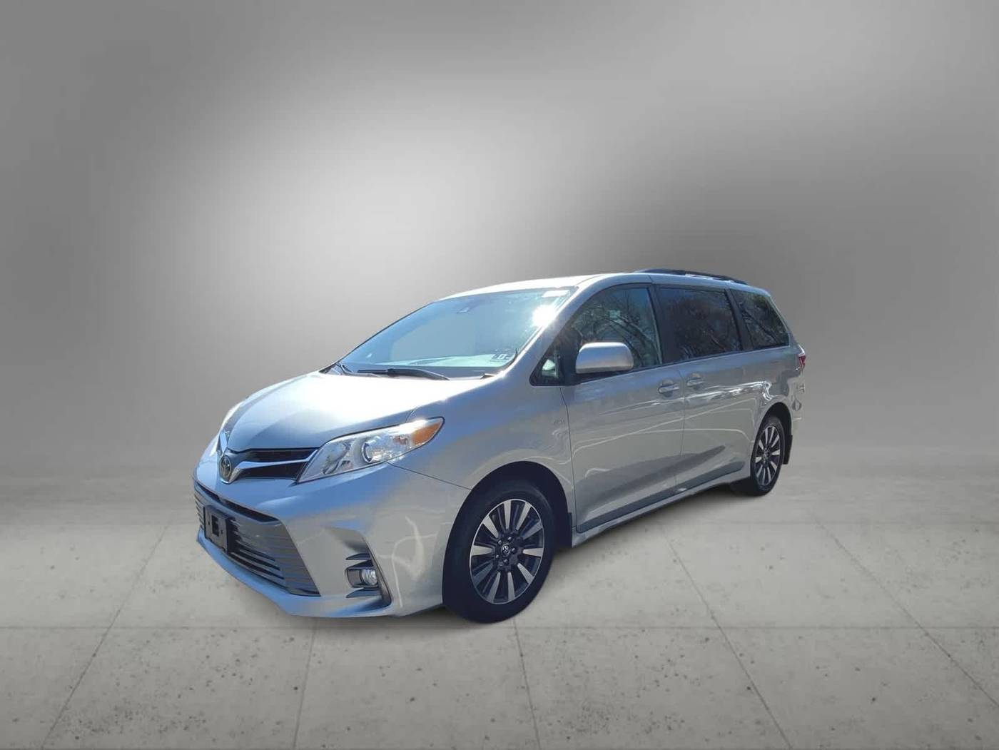 2019 Toyota Sienna XLE — Minivan — 76,260 mi — Freehold, NJ