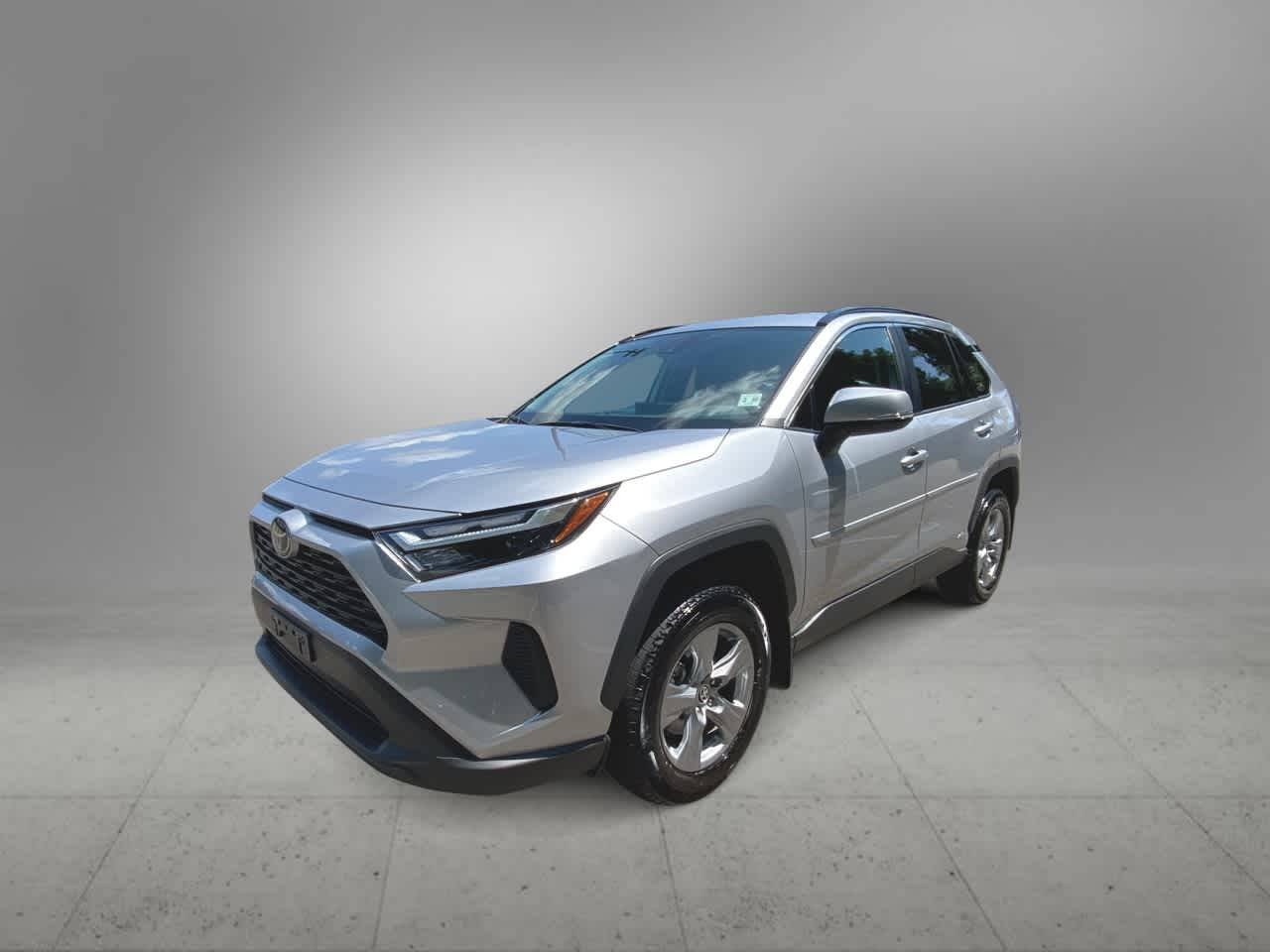 2025 Toyota RAV4 Hybrid XLE — SUV — 3,617 mi — Freehold, NJ