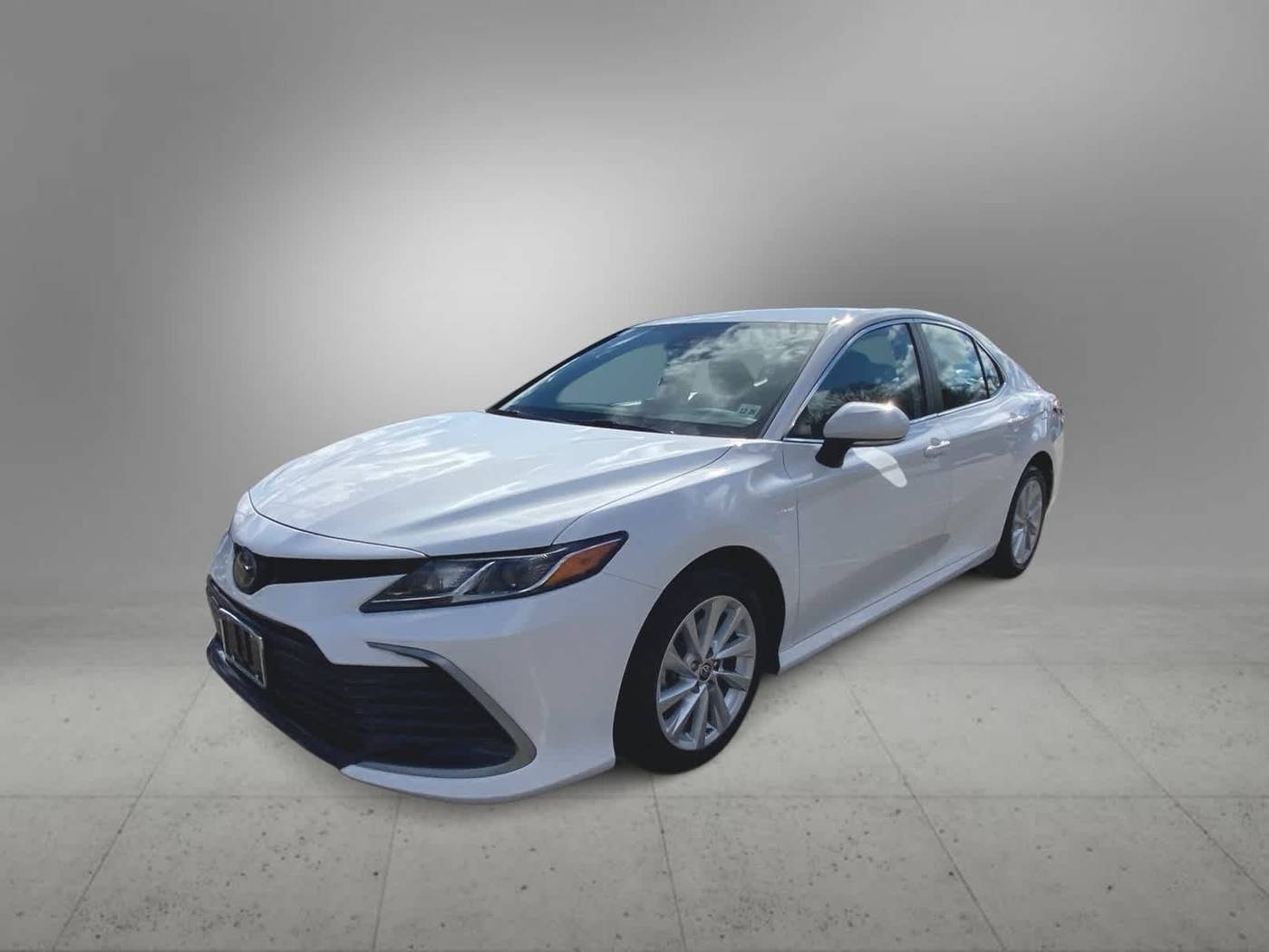 2022 Toyota Camry LE — Sedan — 18,482 mi — Freehold, NJ