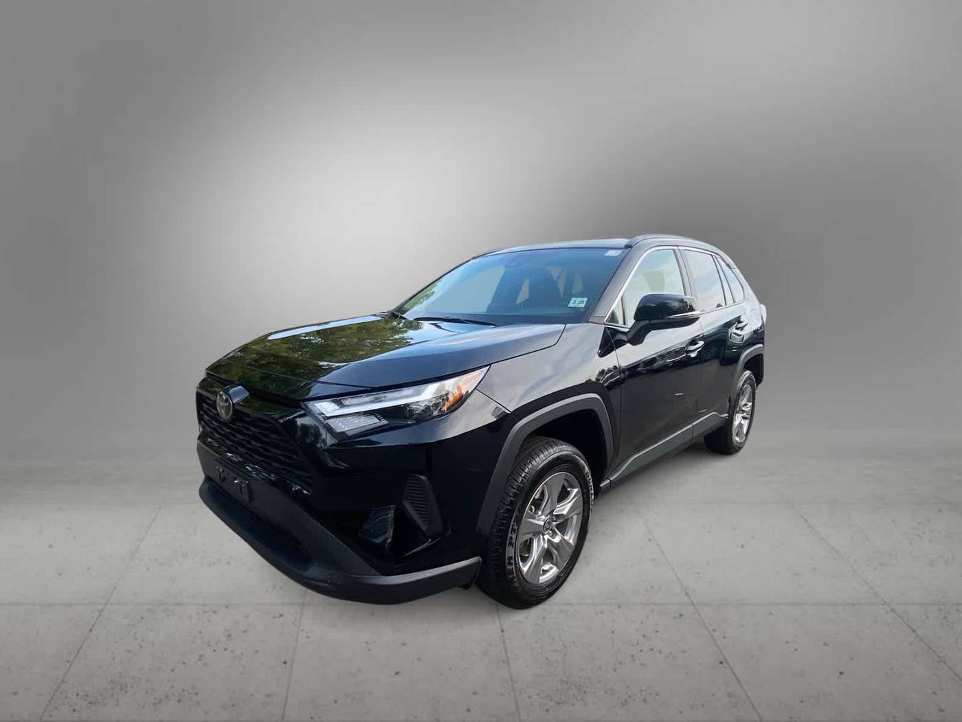 2024 Toyota RAV4 XLE — SUV — 28,040 mi — Freehold, NJ