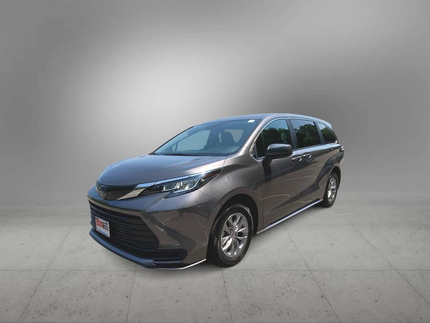 2023 Toyota Sienna LE — Minivan — 23,354 mi — Freehold, NJ