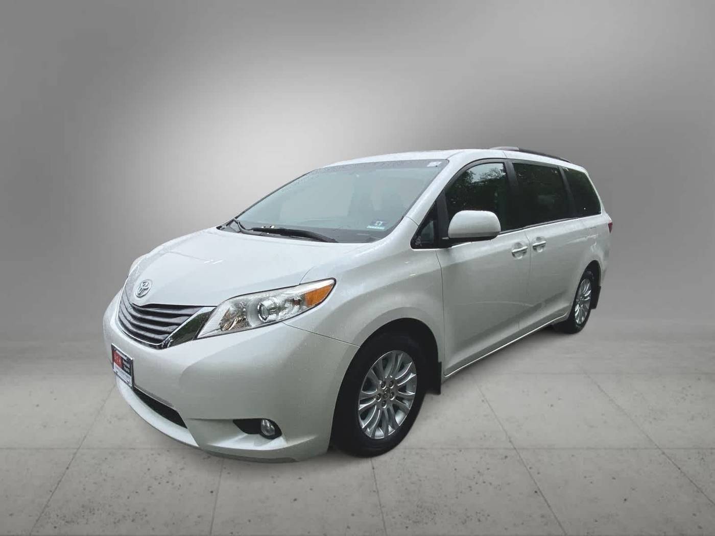 2015 Toyota Sienna XLE — Minivan — 100,130 mi — Freehold, NJ