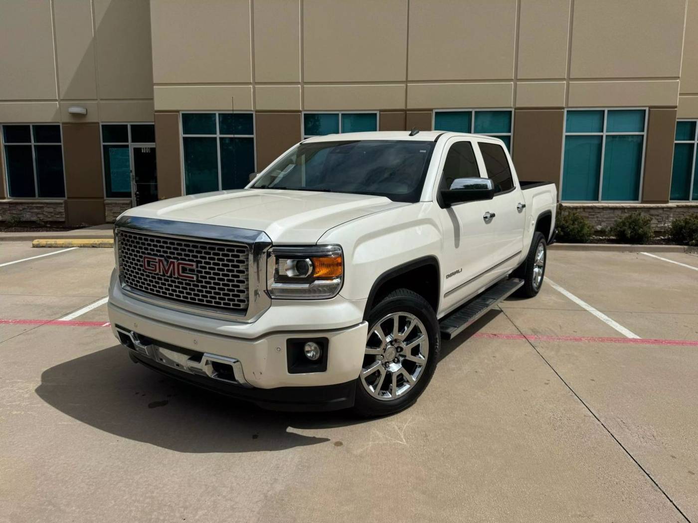 2014 GMC Sierra 1500 Denali — Pickup Truck — 45,079 mi — Addison, TX