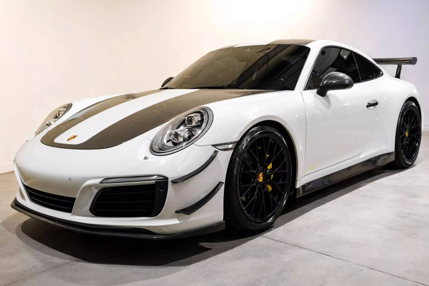 2017 Porsche 911 Carrera — Coupe — 63,614 mi — Addison, TX