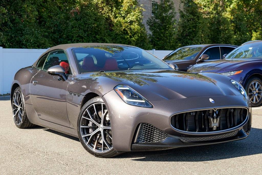 2026 Maserati GranCabrio Modena