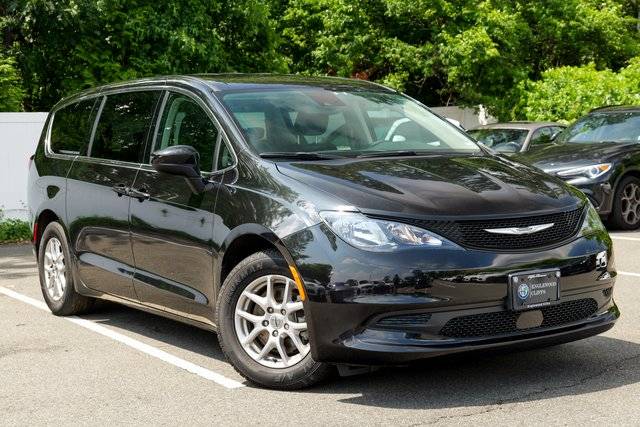 2023 Chrysler Voyager LX — Minivan — 54,714 mi — Englewood Cliffs, NJ