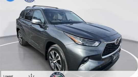 2022 Toyota Highlander XLE — SUV — 28,435 mi — Englewood Cliffs, NJ