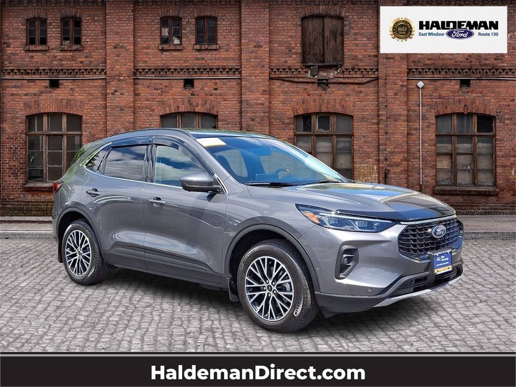 2024 Ford Escape Plug-In Hybrid — SUV — 4,950 mi — East Windsor, NJ