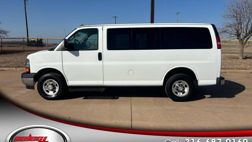 2020 Chevrolet Express Passenger LT — Passenger Van — 38,217 mi — Wichita, KS