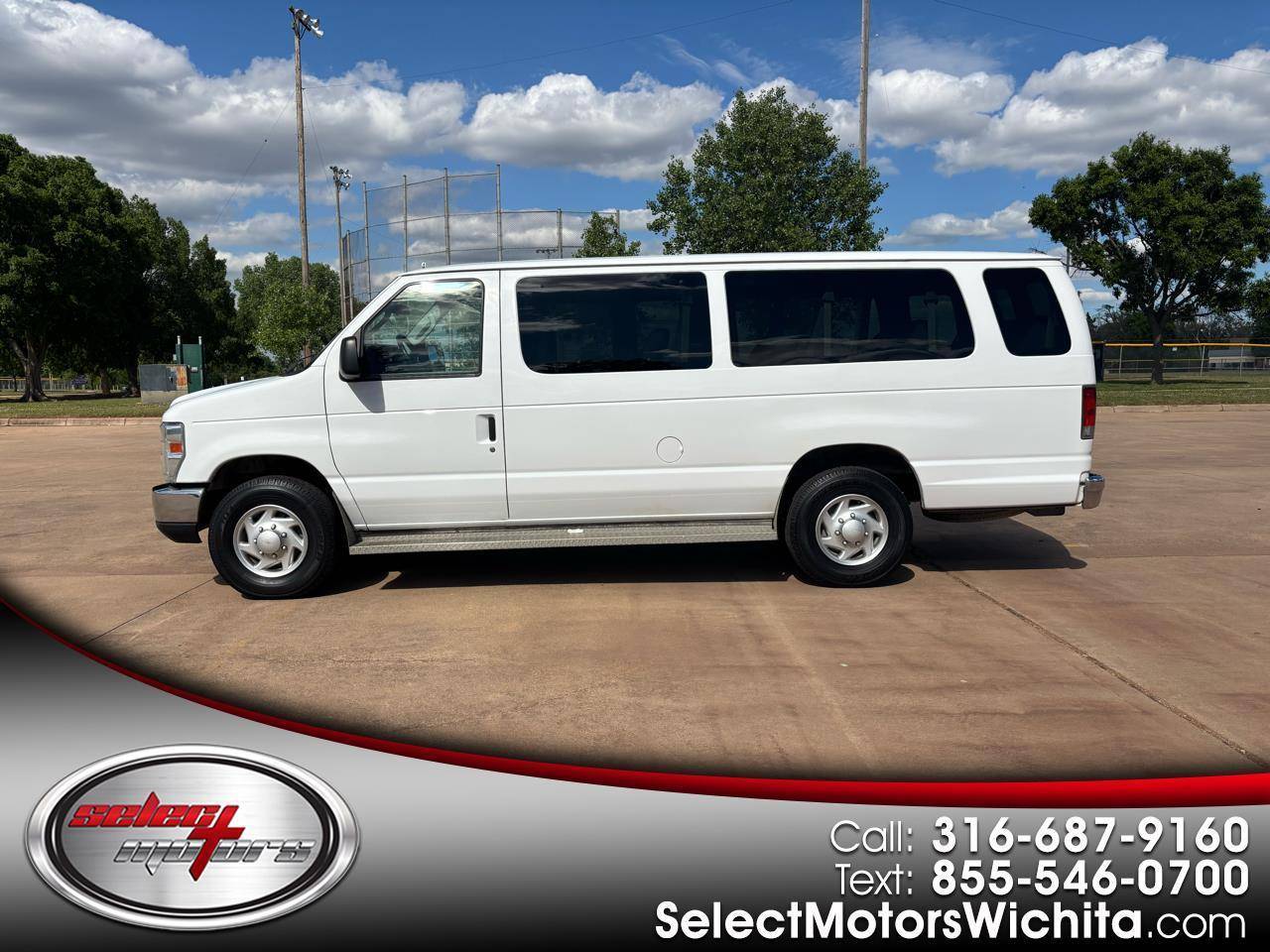 2014 Ford Econoline Wagon E-350 Super Duty XLT