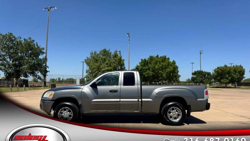 2007 Mitsubishi Raider LS