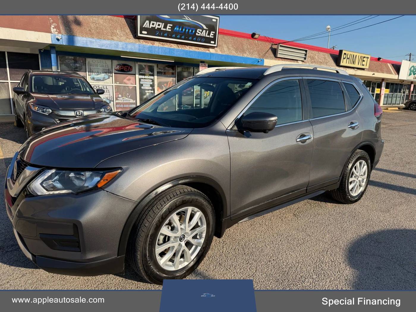 2018 Nissan Rogue SV — SUV — 77,648 mi — DALLAS, TX